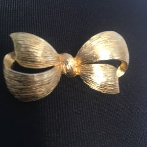 Vintage Bow Brooch